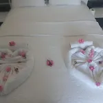 Wb Weekend Otel